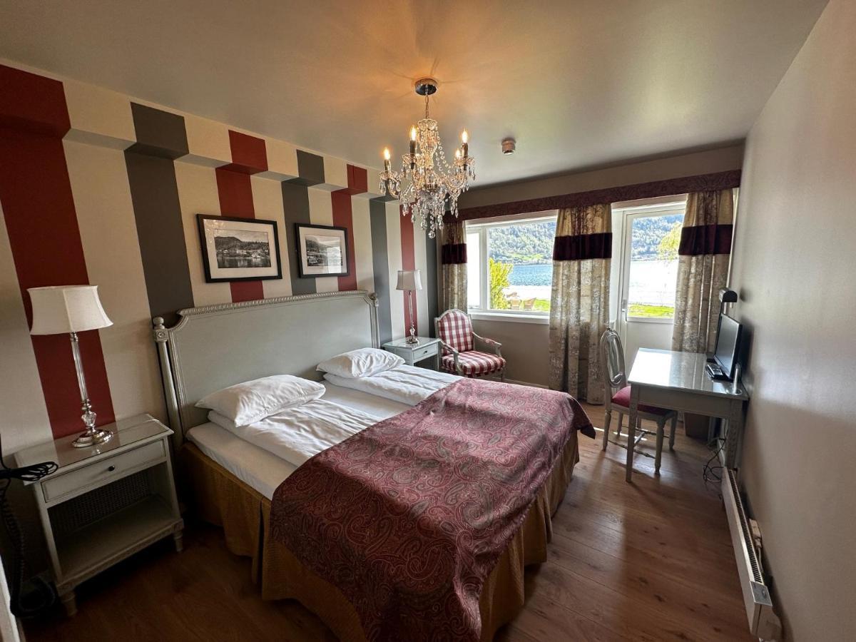 Hofslund Fjord Hotel Sogndal Esterno foto
