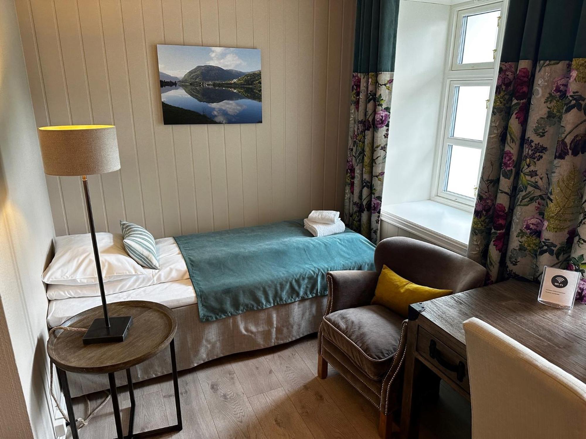 Hofslund Fjord Hotel Sogndal Esterno foto