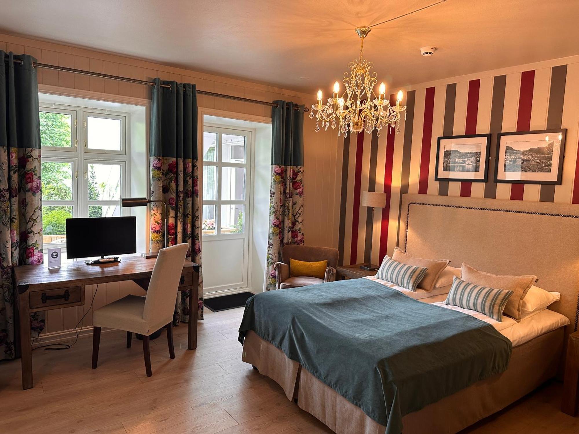 Hofslund Fjord Hotel Sogndal Esterno foto