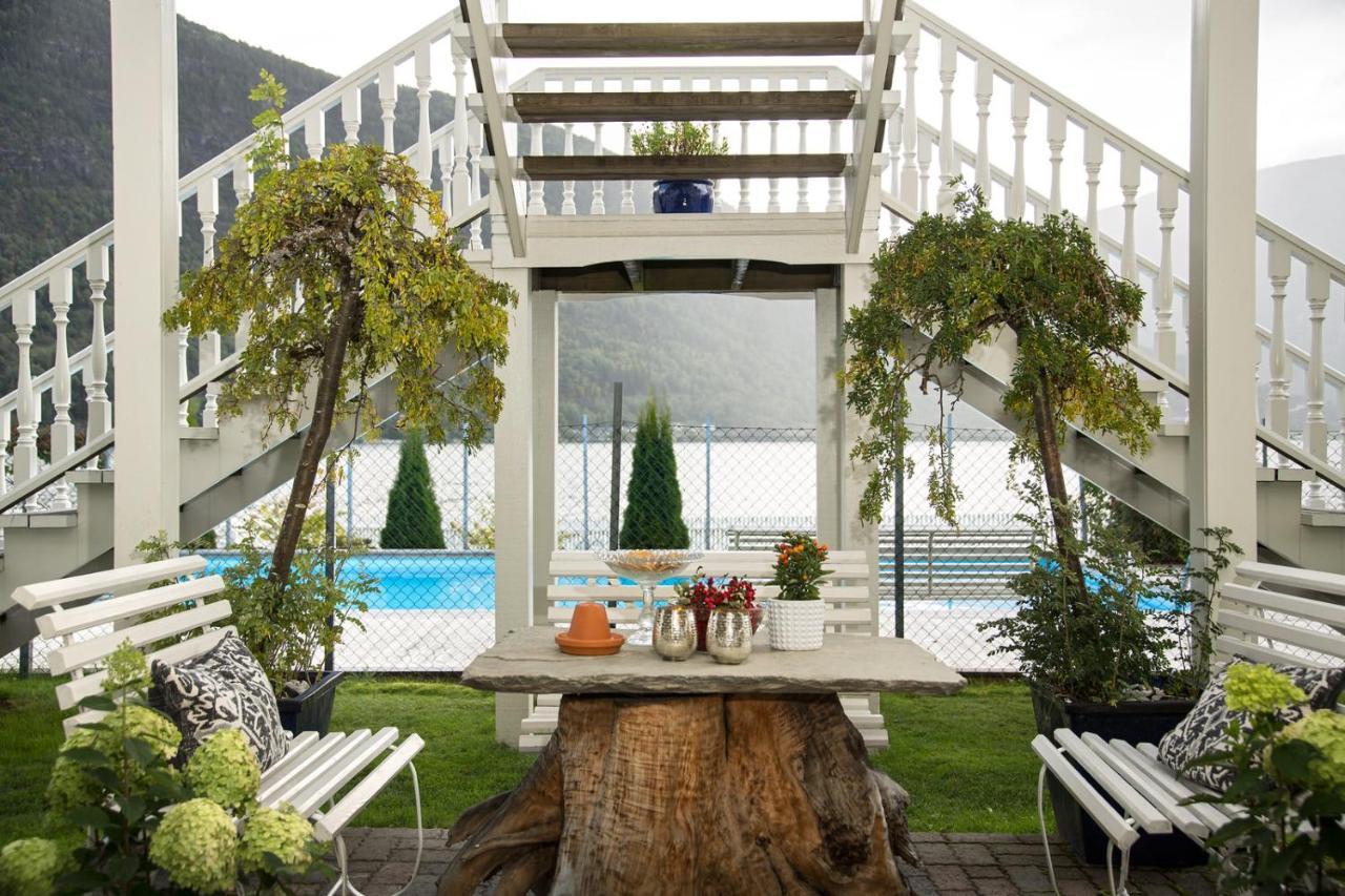 Hofslund Fjord Hotel Sogndal Esterno foto